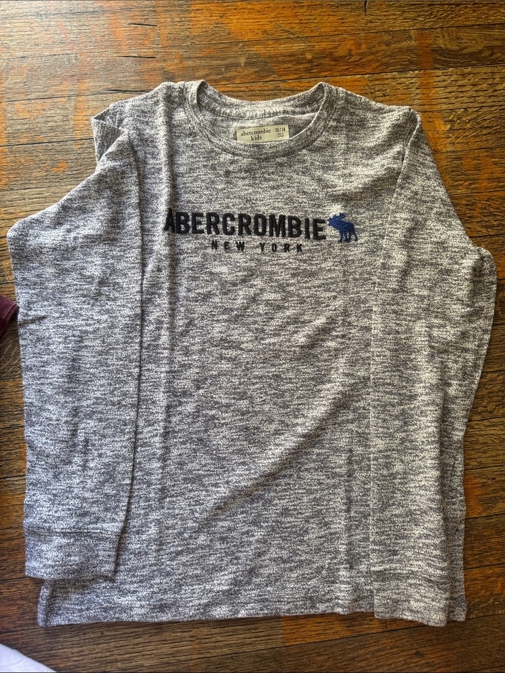 Abercrombie & Fitch Heather Gray Long Sleeve Logo Tee